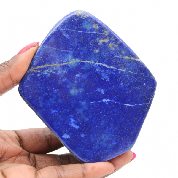 Bloque decorativo de lapislázuli pulido procedente de Afganistán.