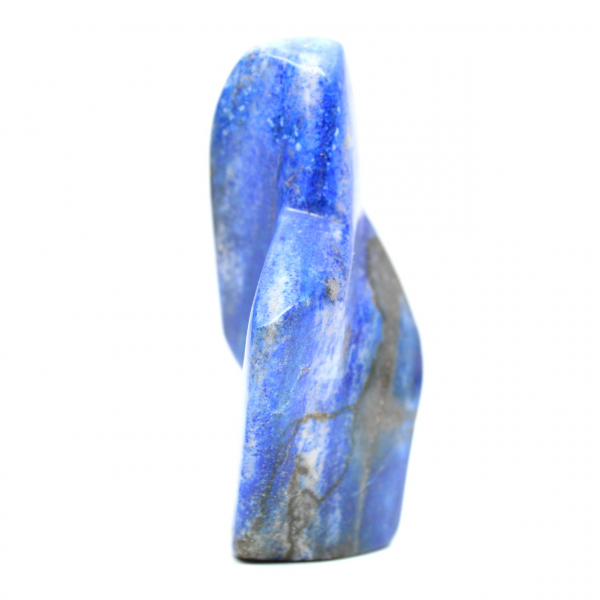 Adorno de lapislázuli pulido en tonos profundos