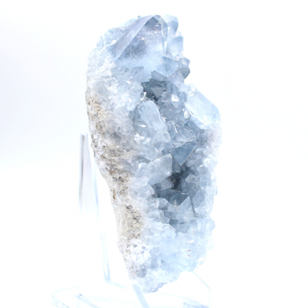 Ejemplar natural de celestita azul de Madagascar