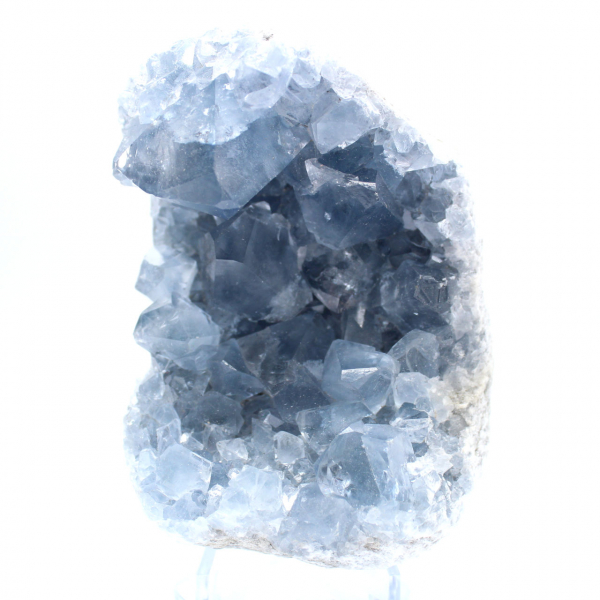 Geoda mineral de celestita azul de Madagascar