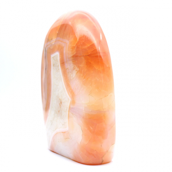 Gran cornalina pulida de Madagascar: mineral rojo anaranjado para colección y decoración.