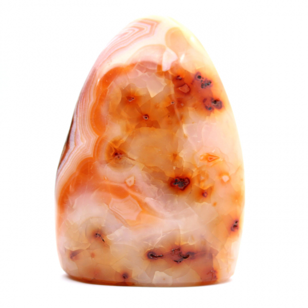 Cornalina pulida de Madagascar: espécimen de piedra natural para decoración y ciencia.