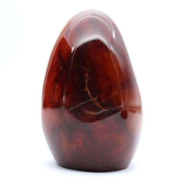 Auténtico adorno de cornalina pulida de Madagascar: mineral decorativo y coleccionable.