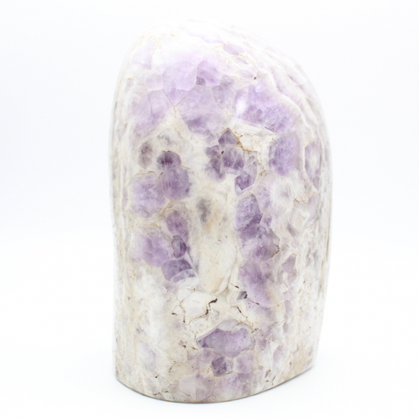 Gran amatista pulida, prestigioso mineral ornamental, Madagascar