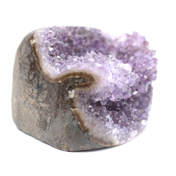 Geoda de amatista brasileña: decoración y mineralogía