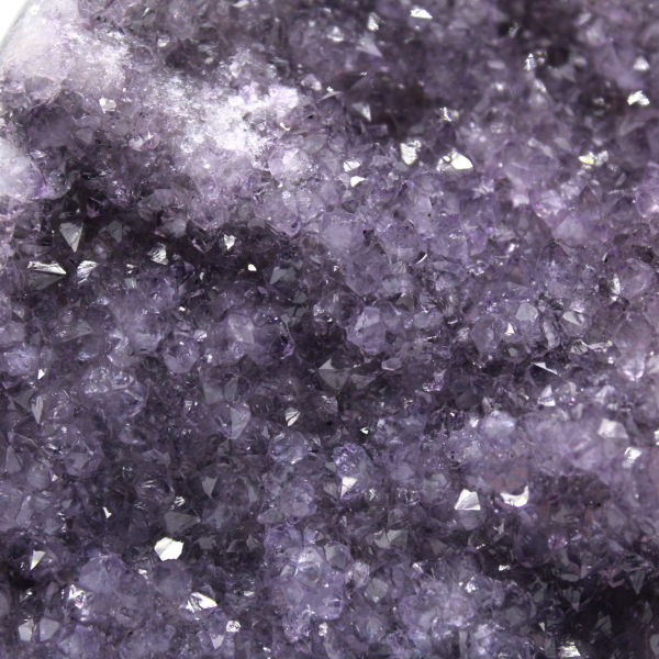 Drusa de amatista para sala de estar: piedra natural de la calma