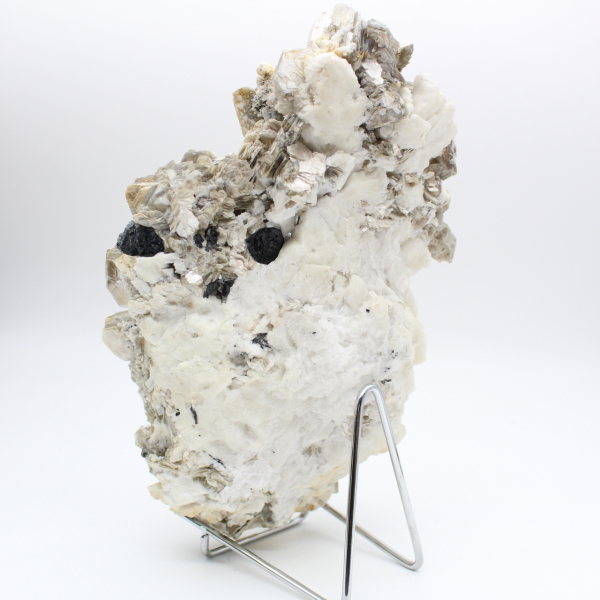 Mica y turmalina negra sobre cuarzo afgano