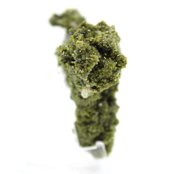 Cristales de epidota verde sobre matriz procedentes de Marruecos