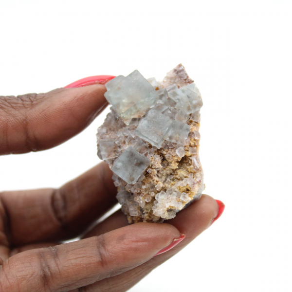 Fluorita en bruto: Piedra natural de Marruecos sobre matriz.