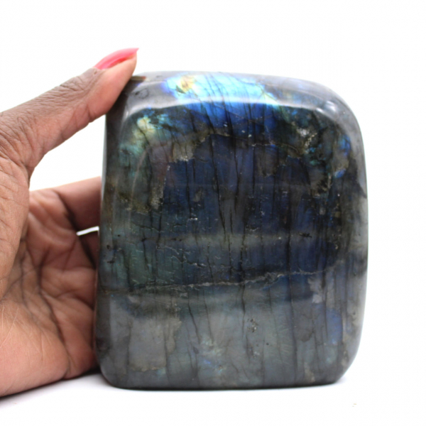 Pequeño adorno de labradorita pulida, Madagascar