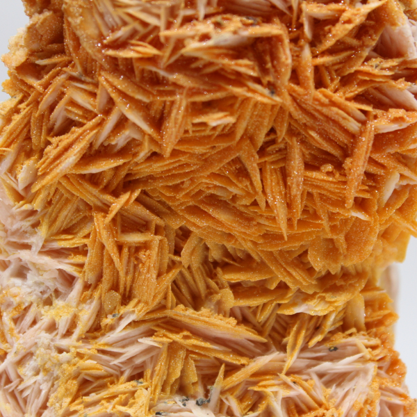 Cristales naturales de barita naranja de Marruecos