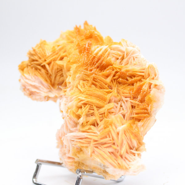 Cristalización de barita naranja marroquí fina