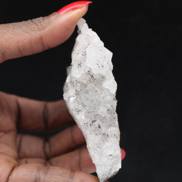 Cuarzo pequeño con goethita, roca natural en bruto, 105 g