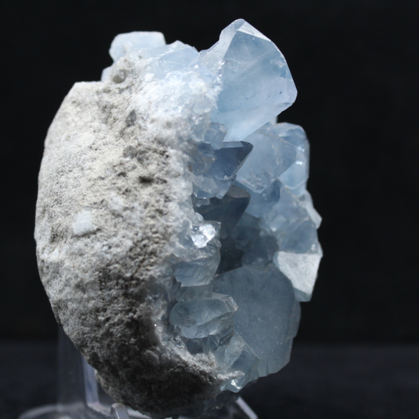 Geoda de celestina masiva de Madagascar