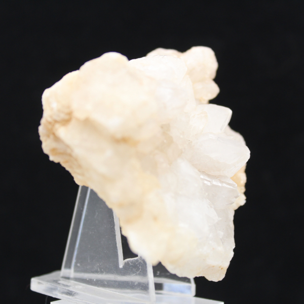 Cuarzo flor marroquí con estructura alargada.