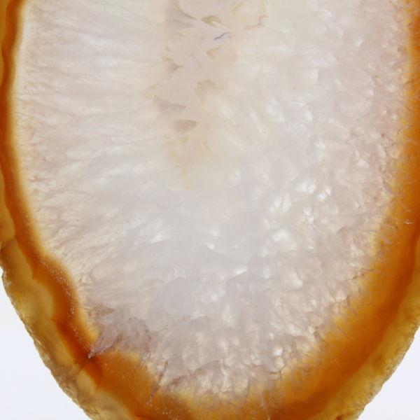 Ejemplar de ágata sedimentaria pulida