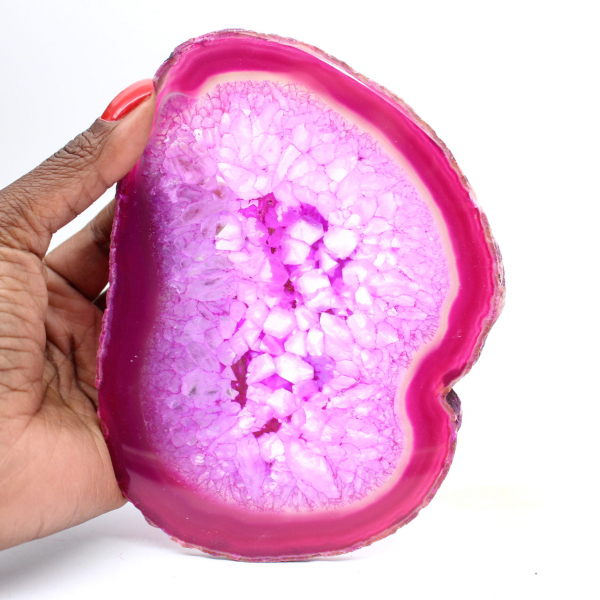 Rodaja de ágata pulida, teñida de rosa