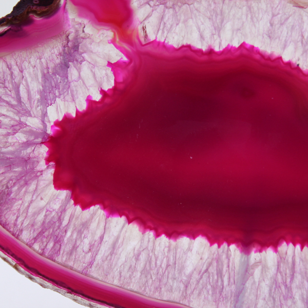 Fina lámina de ágata teñida de rosa