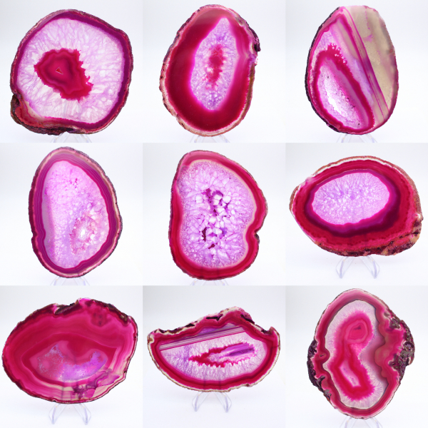 Rebanada pulida de ágata teñida de color rosa