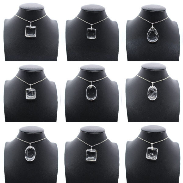 Colgante de cuarzo pulido