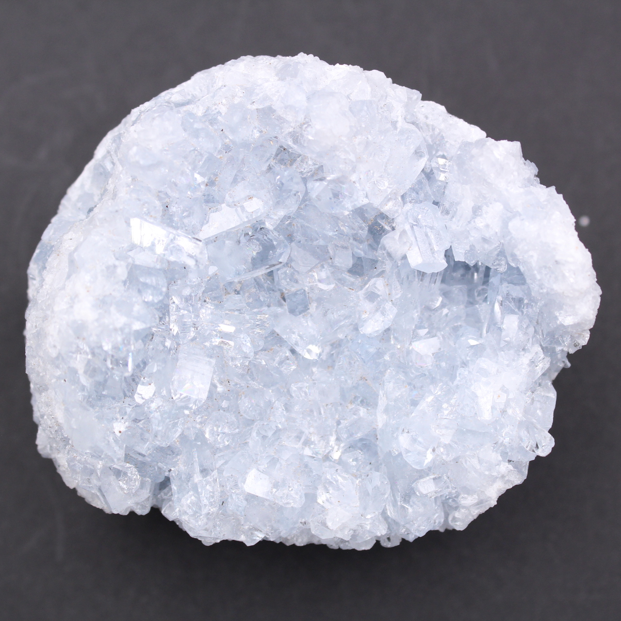 Cristales de celestita azul