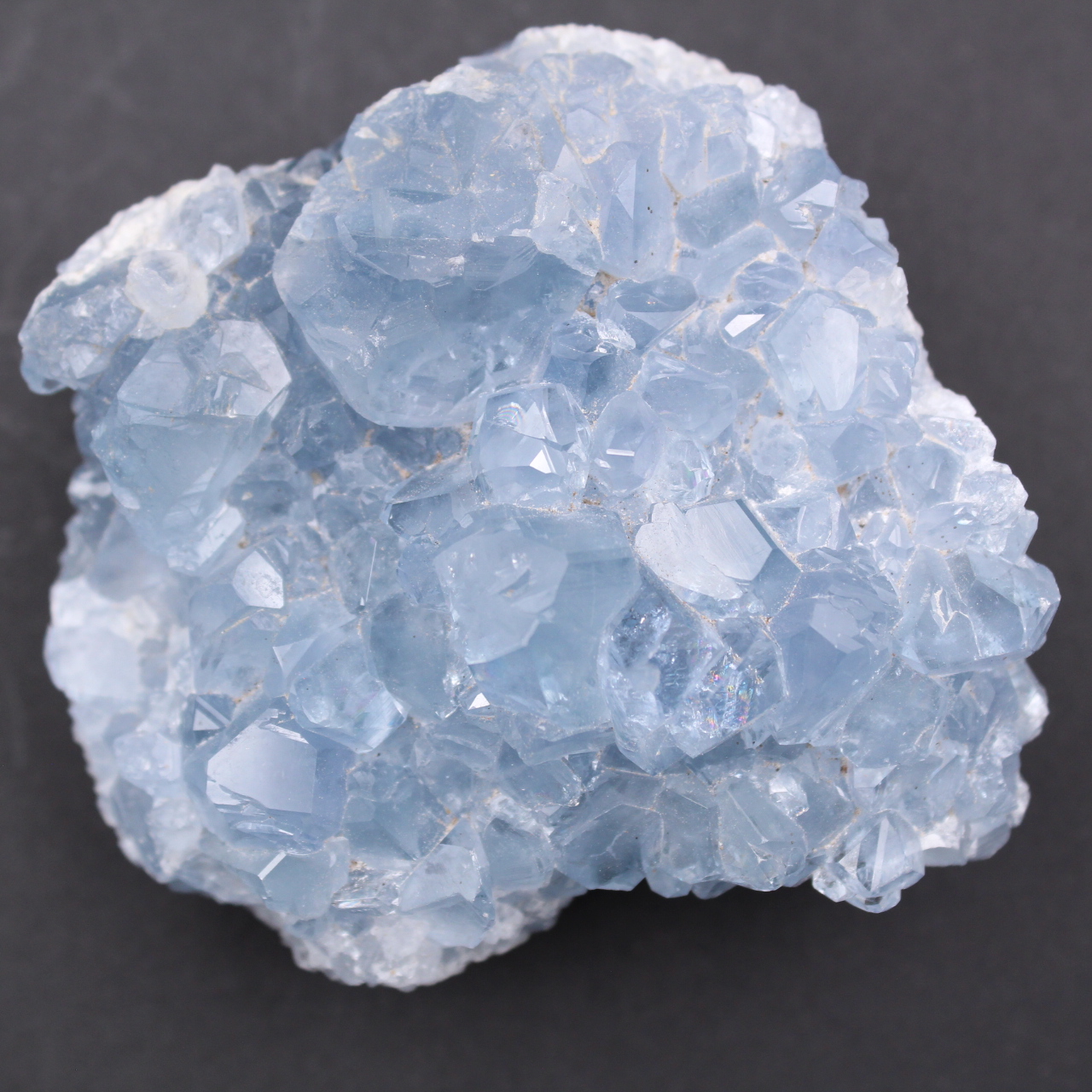 Cristales de celestita azul