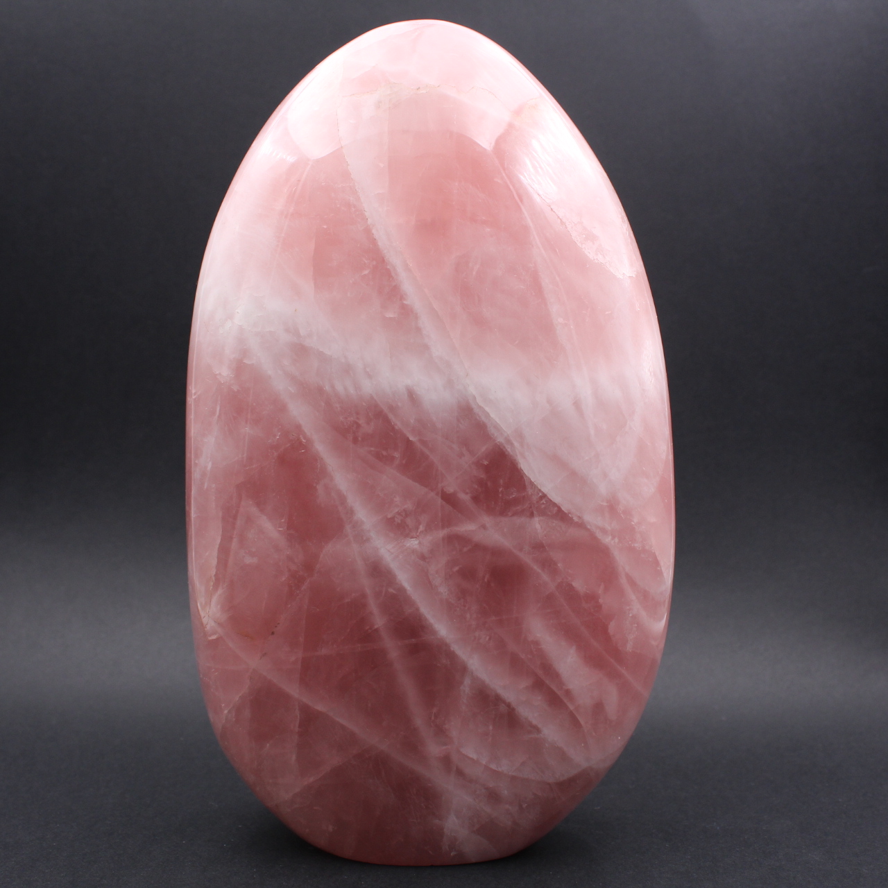 Gran bloque pulido de cuarzo rosa
