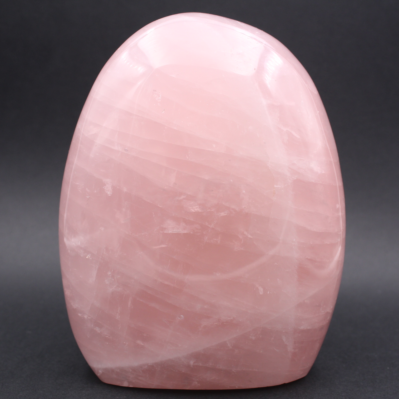 Gran bloque pulido de cuarzo rosa