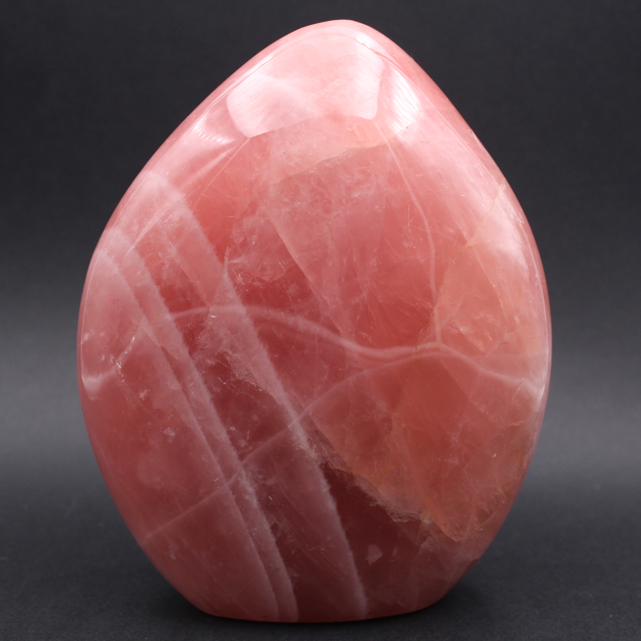 Gran bloque pulido de cuarzo rosa