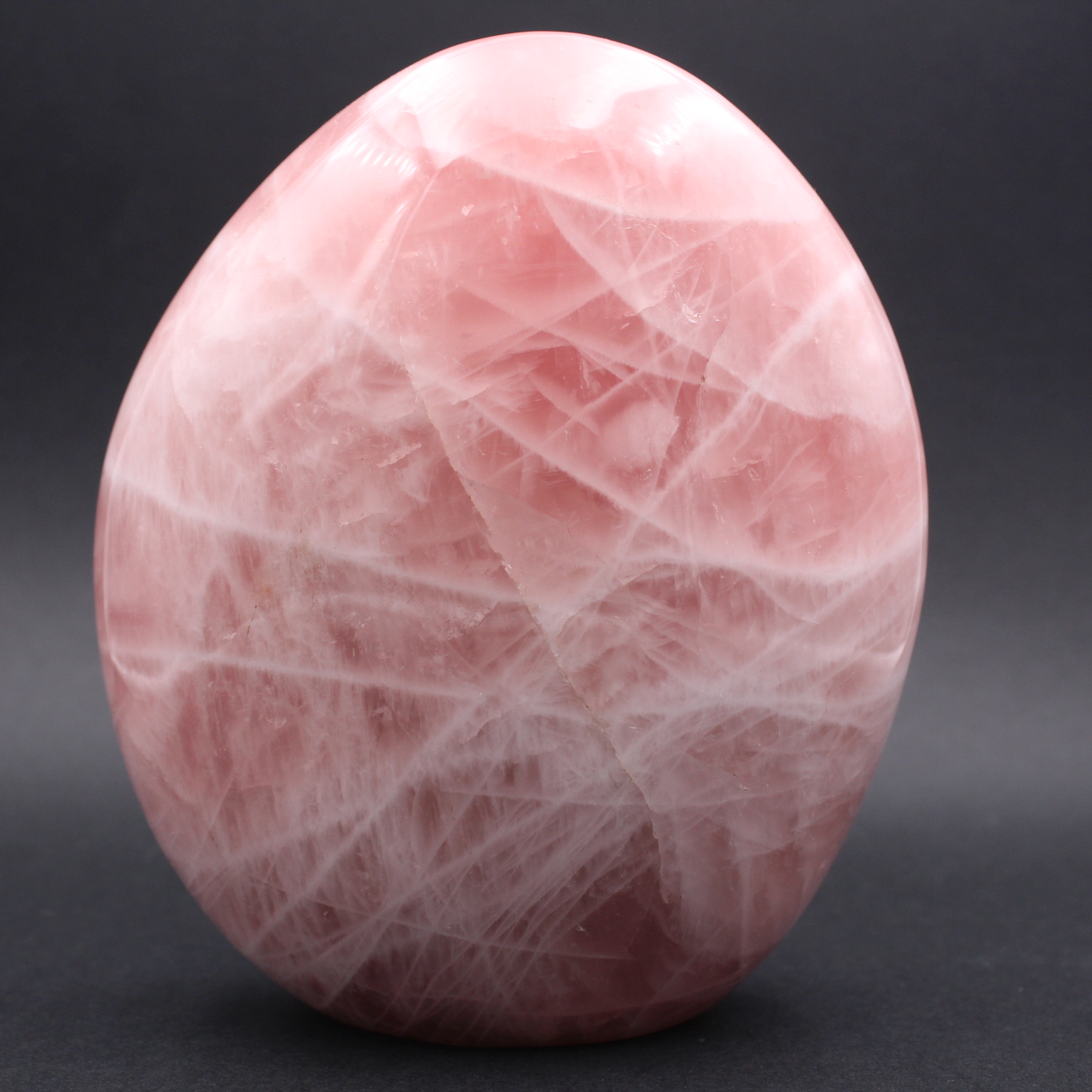 Gran bloque pulido de cuarzo rosa