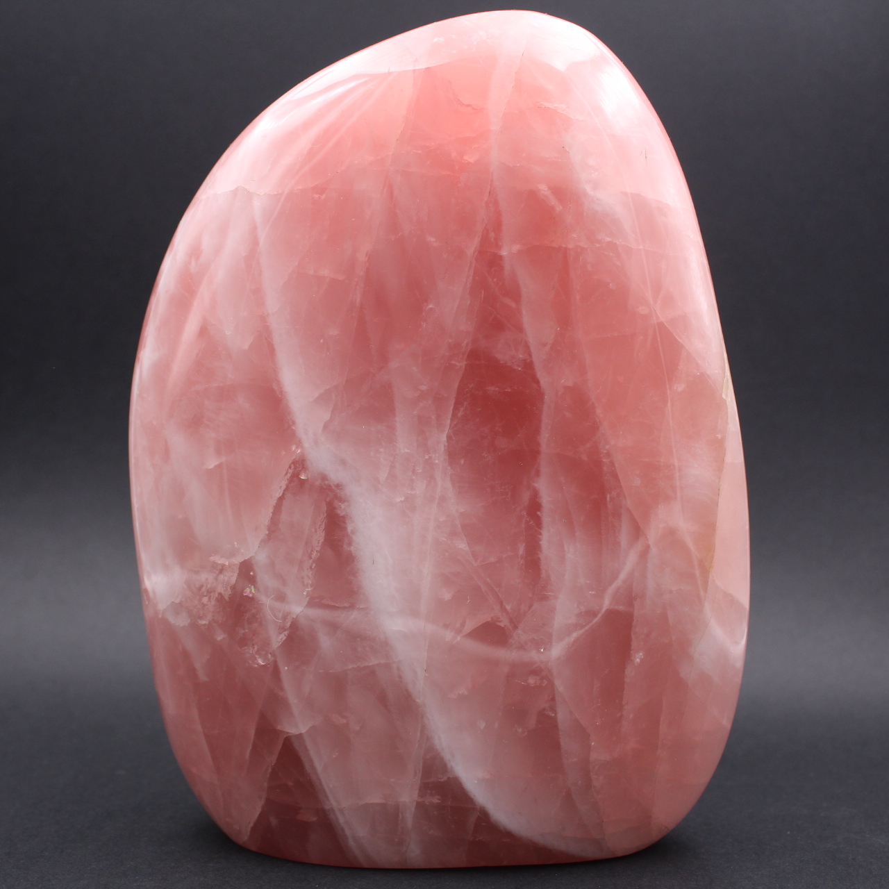 Gran bloque pulido de cuarzo rosa
