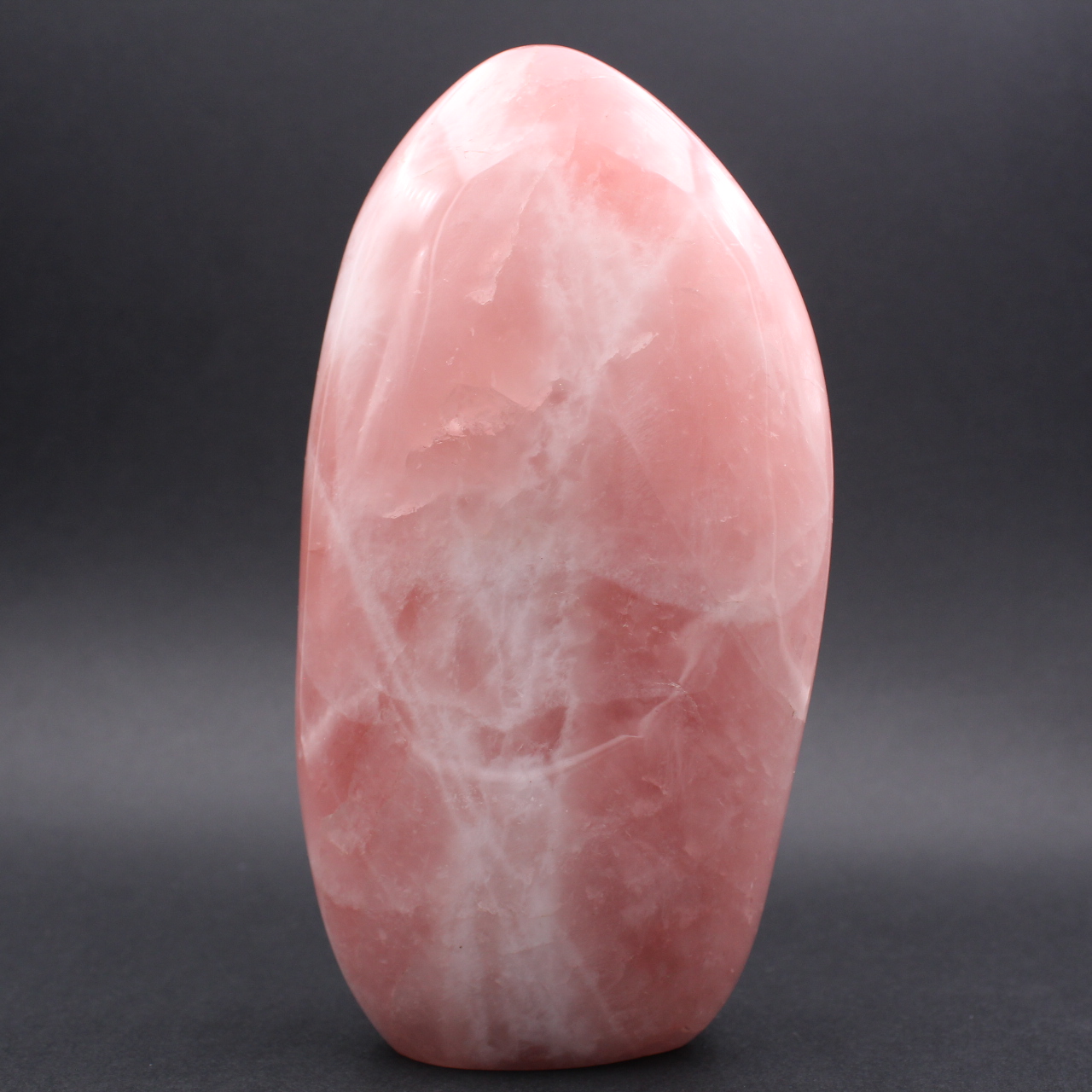 Gran bloque pulido de cuarzo rosa