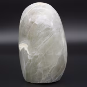 Piedra garnierita pulida