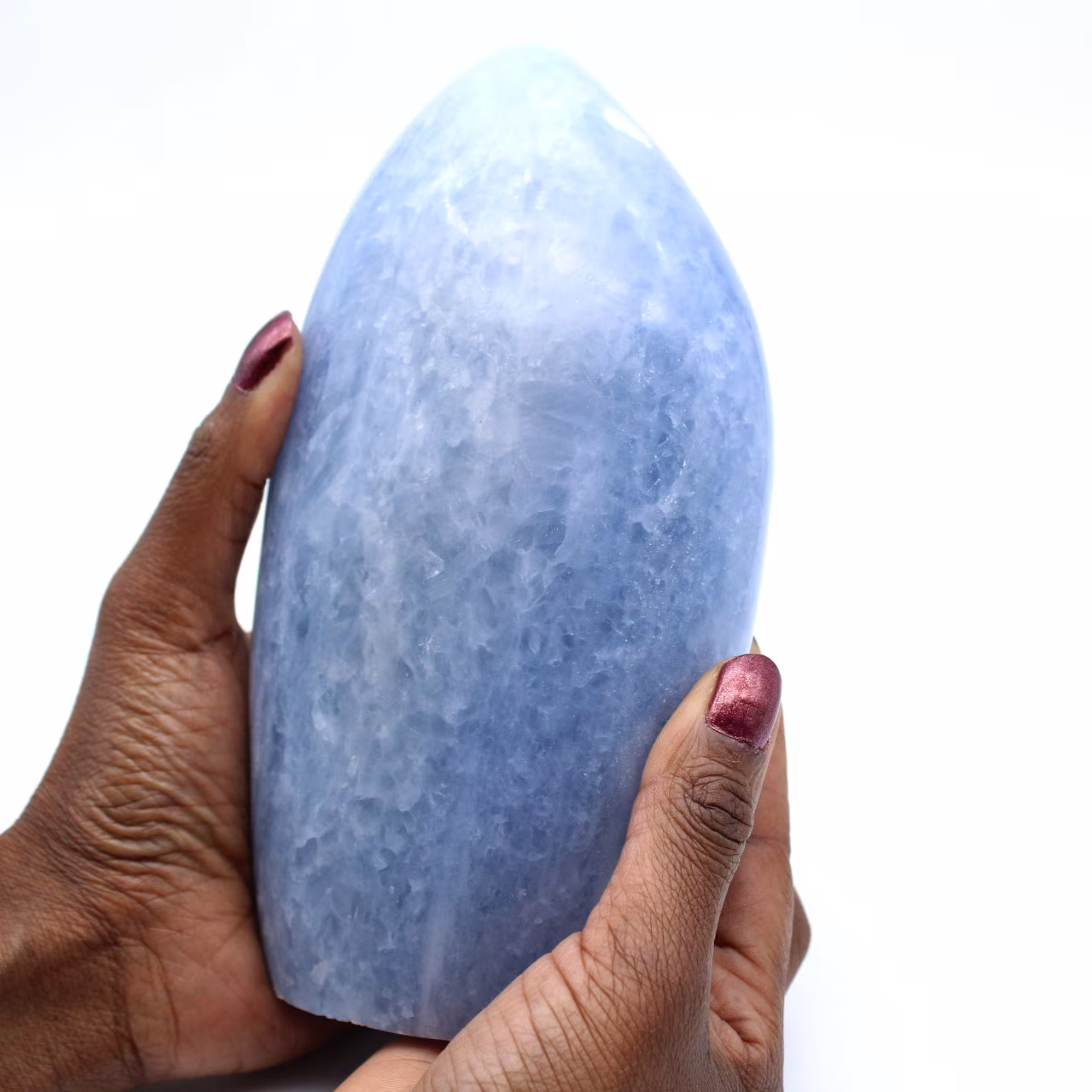 Piedra de calcita azul pulida