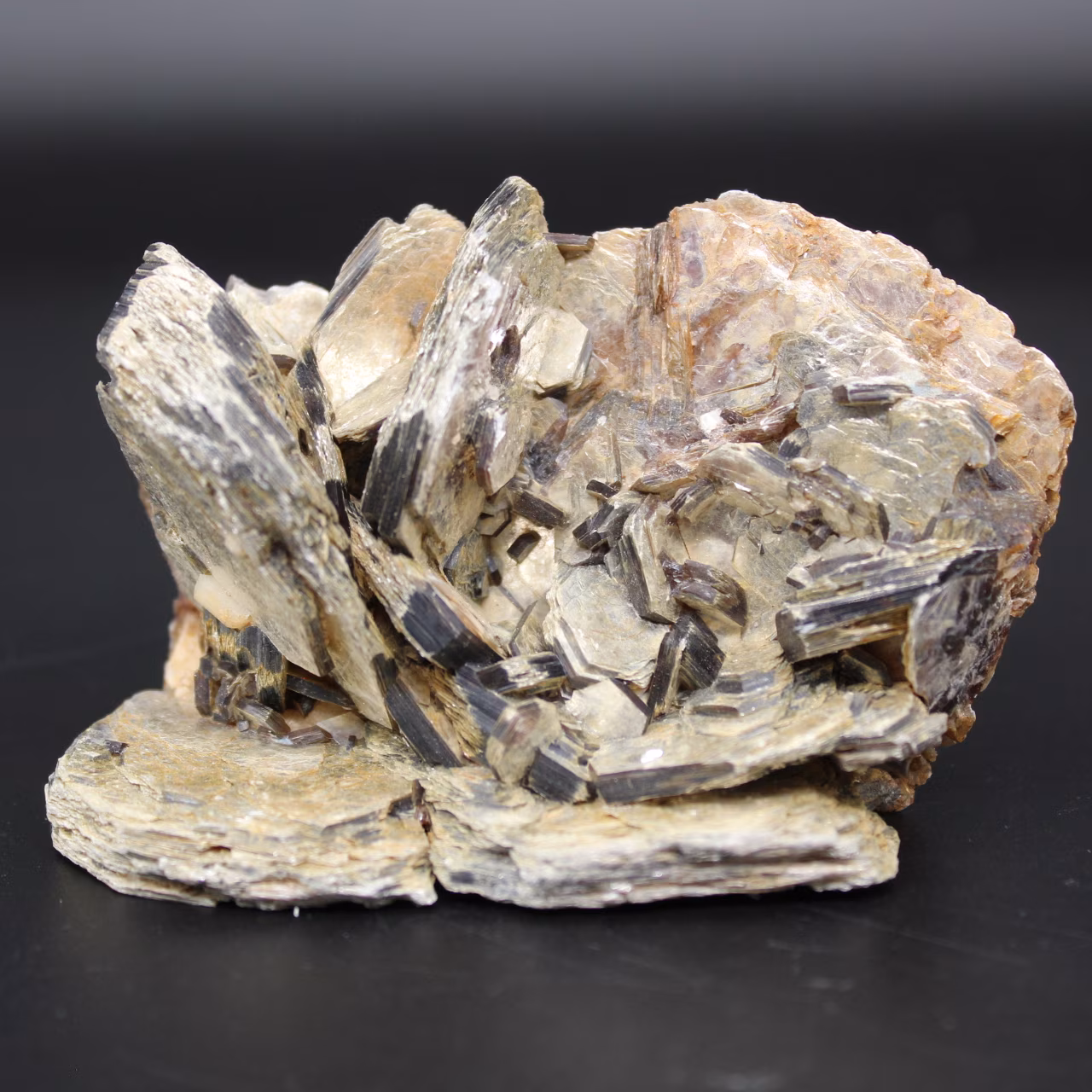 Grupo de cristales de mica