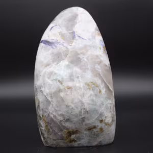Piedra de inclusión de turmalina pulida