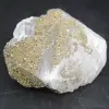 Cristales de pirita sobre calcita - 0