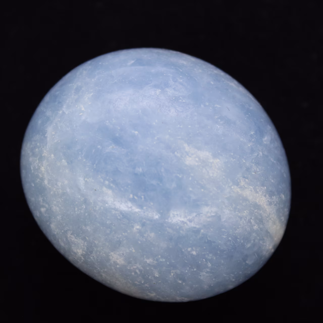 Guijarros de calcita azul