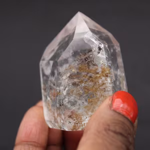 Prisma de cristal de roca con inclusión