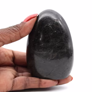 Piedra pulida en diopsido