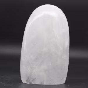 Bloque de cristal de roca pulido pulido