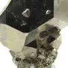 Cristales de pirita del Perú en base. - 6