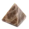 Pirámide de microclina de Madagascar - 2