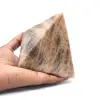 Pirámide de piedra microclina de Madagascar - 1