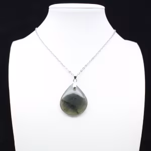 Colgante de gota de labradorita