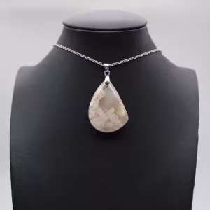 Colgante de ágata con forma de flor
