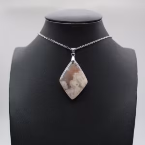 Colgante de diamante y ágata flor
