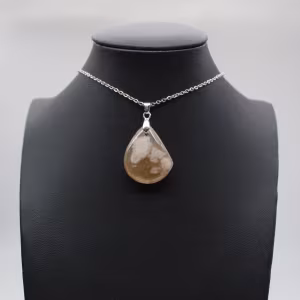 Colgante de ágata con forma de flor