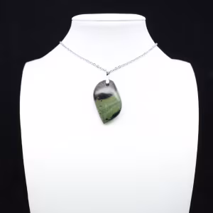 Colgante de llama de jaspe kambamba