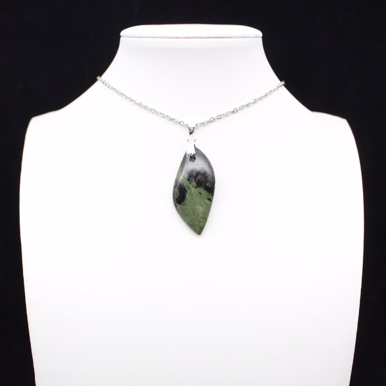 Colgante de hoja de jaspe kambamba